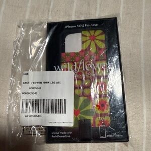 Wildflowers iPhone 12/12 Pro Case - Vibrant Floral Pattern